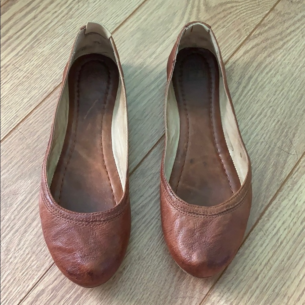 Frye flats